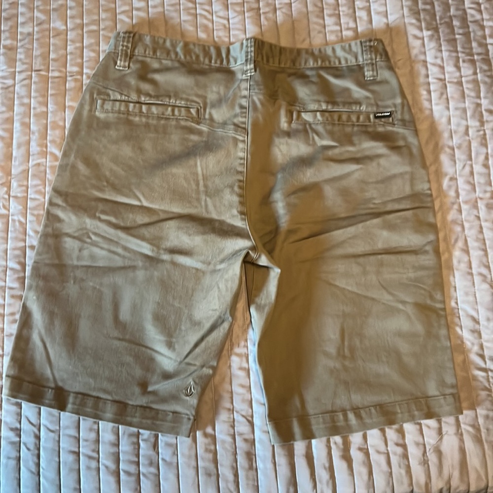 Volcom Shorts - Picture 2 of 4